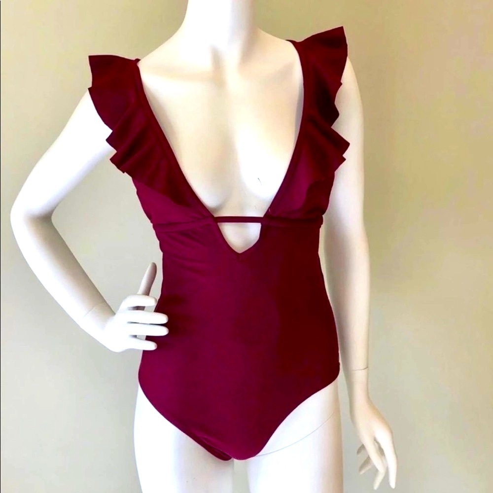 1 PC MAROON RED ONE PIECE RUFFLE CRISS CROSS SWIMSUIT CUPSHE *SIZE LARGE